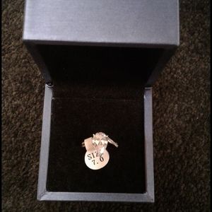 New never used zarconia ring